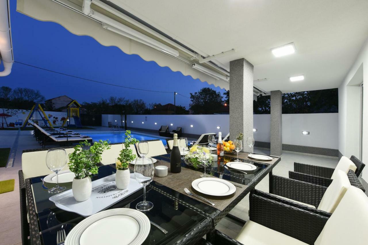 Villa Mare - With Heated Pool Zadar Exterior foto
