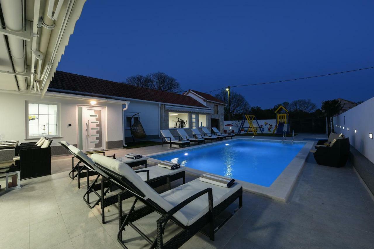 Villa Mare - With Heated Pool Zadar Exterior foto